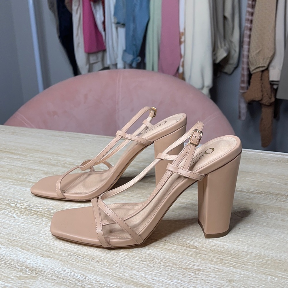 Nude chunky heels
